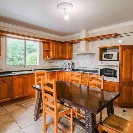 Maison Au Calme, Proche