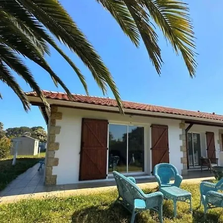 Maison Au Calme, Proche Hébergement de vacances Tarnos